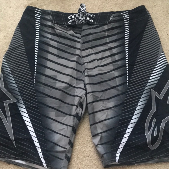 Alpinestars Other - Alpinestars board shorts size 32